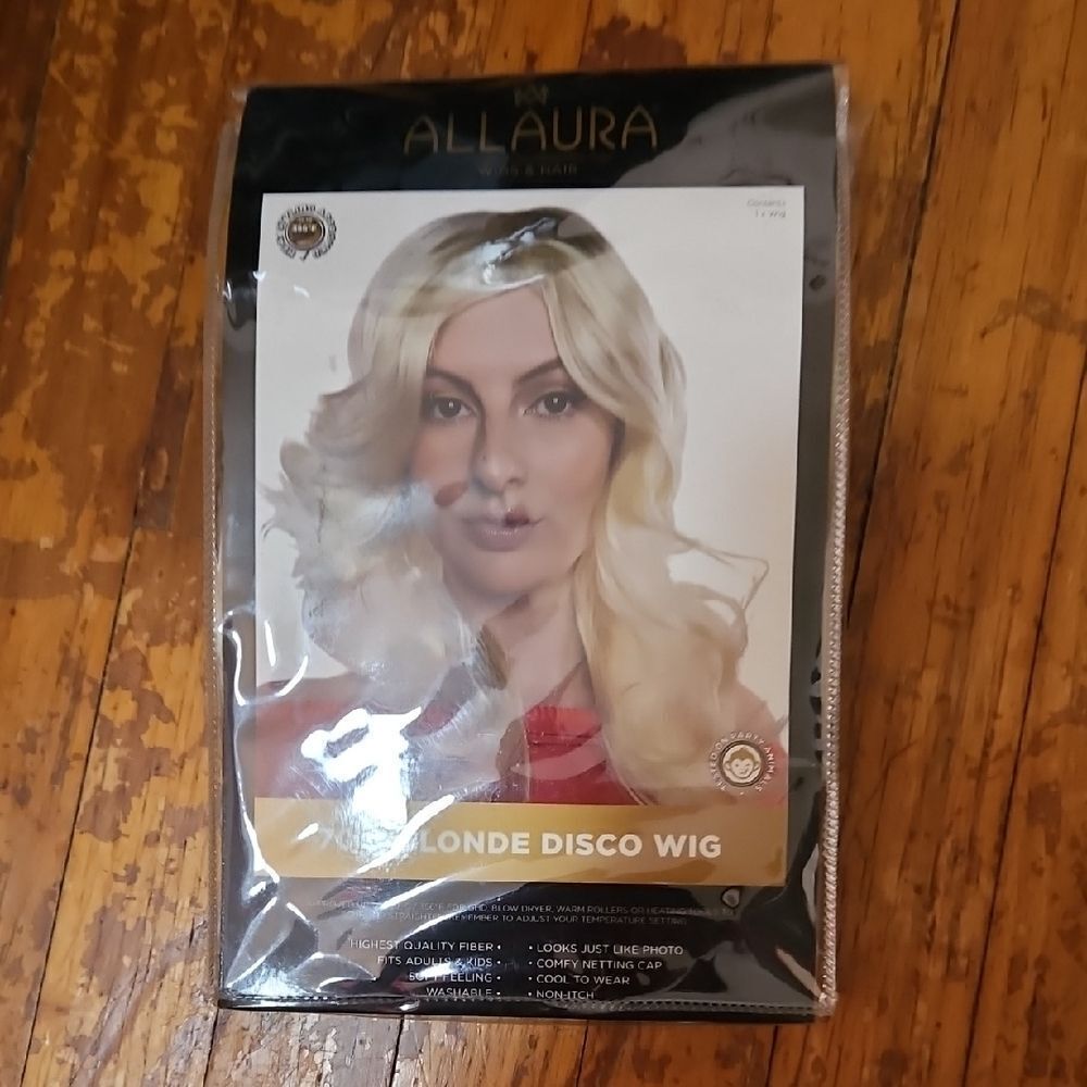 Glamorous Blonde Wig